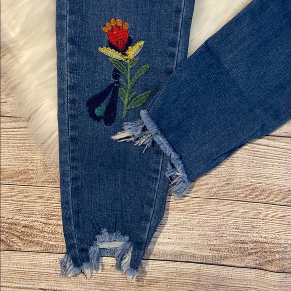Embroidered Jeans size 29/9 - Picture 3 of 6